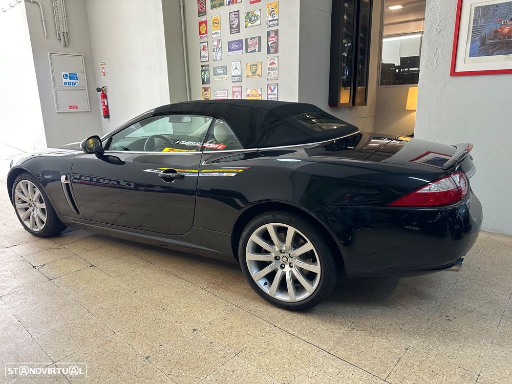 Jaguar XK 4.2 V8 Convertible - 26