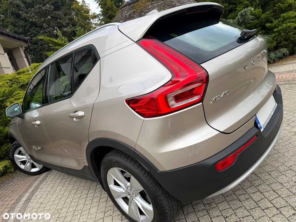 Volvo XC 40 B3 B DKG Plus Bright - 24