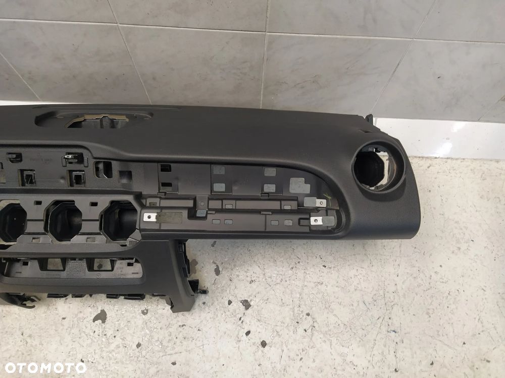 MERCEDES GLB X247 2025- DESKA ROZDZIELCZA KOKPIT KONSOLA EU ORYGINAŁ - 9
