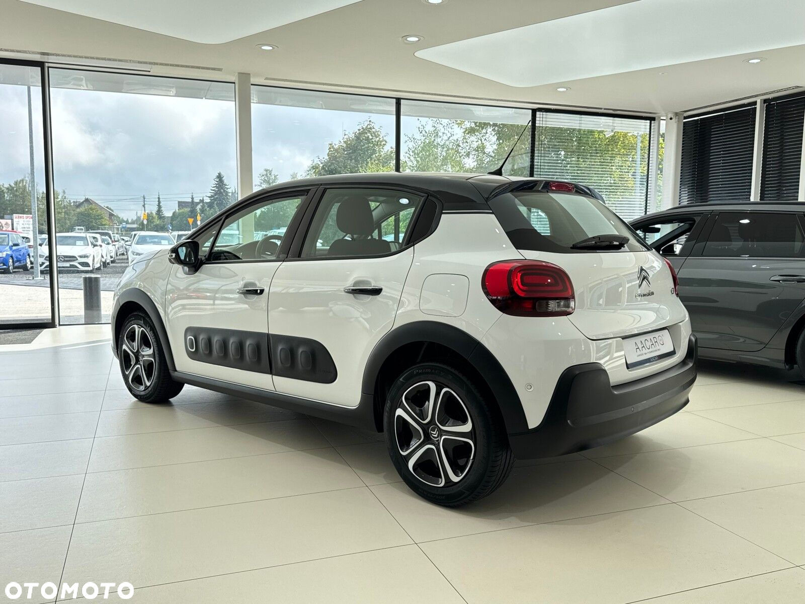 Citroën C3 1.2 PureTech Shine - 3