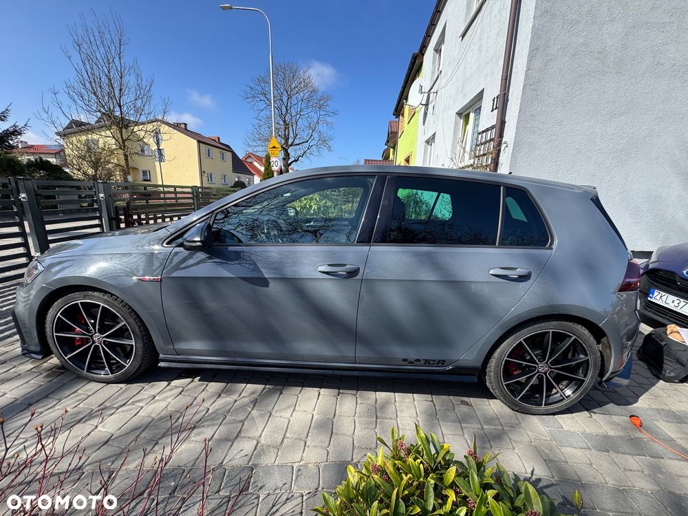Volkswagen Golf 2.0 TSI GTI TCR DSG - 3