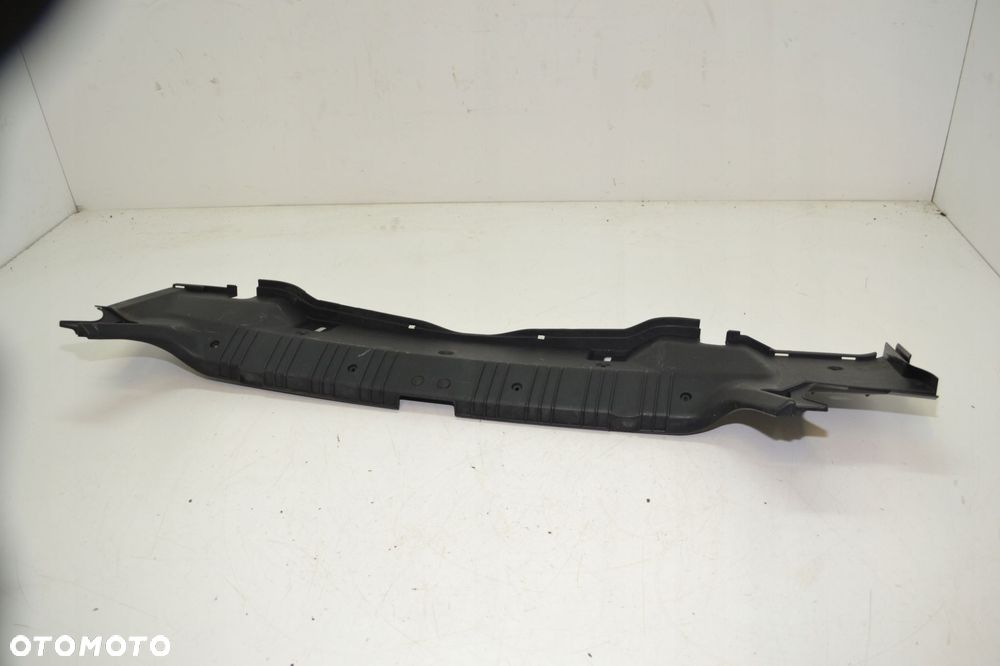 BMW E46 COUPE CABRIO MASKOWNICA OSŁONAPASA TYLNEGO 8204070 - 4
