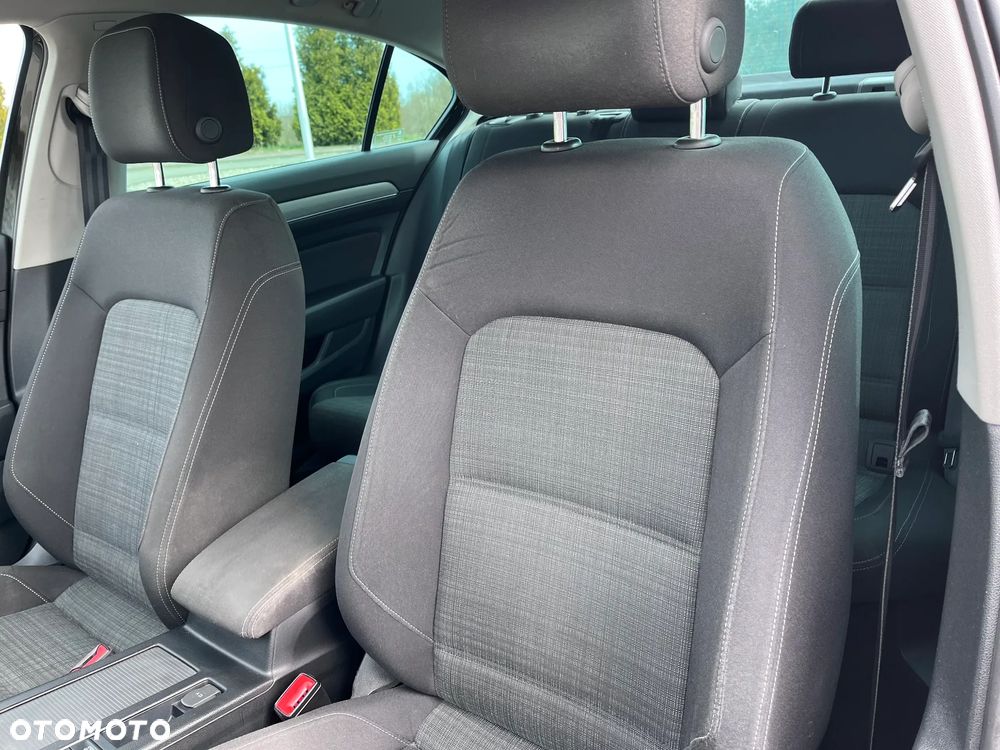 Volkswagen Passat 2.0 TSI Business DSG - 8