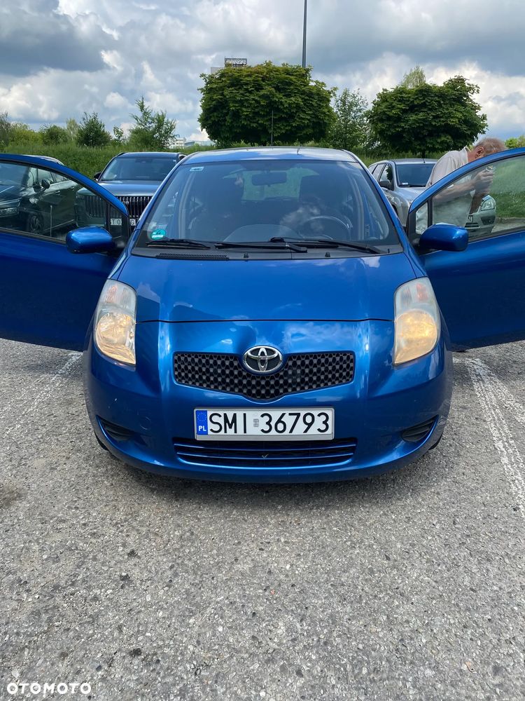 Toyota Yaris 1.0 VVT-i - 11