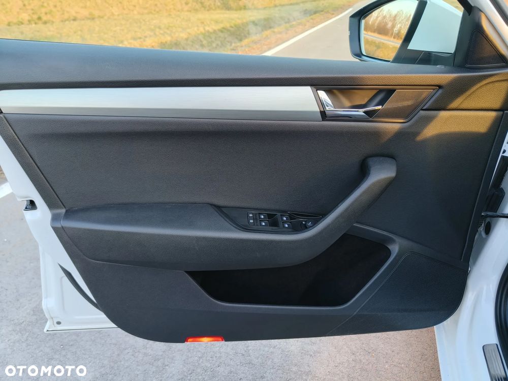 Skoda Superb 1.5 TSI ACT Ambition - 25