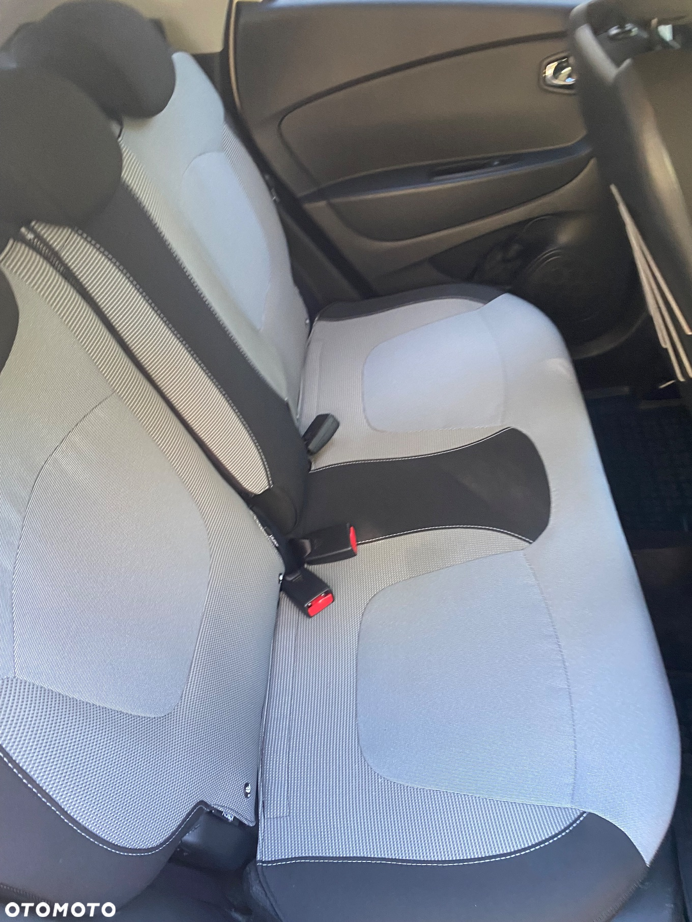 Renault Captur 1.2 TCe Intens EDC - 18