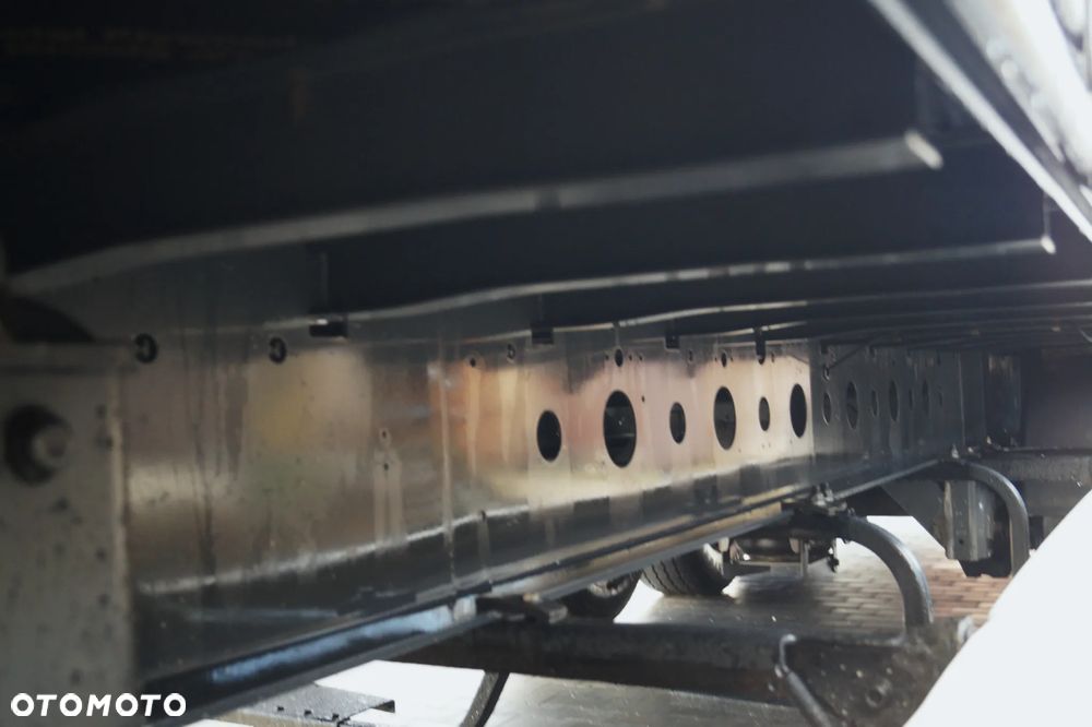 Wielton STANDARD OŚ PODNOSZONA SAF TARCZE /PODNOSZONY DACH - 8