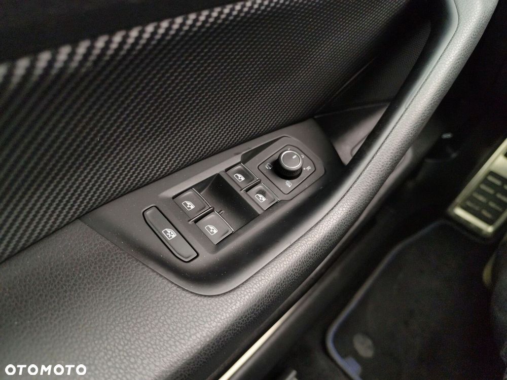 Volkswagen Arteon 2.0 TSI 4Motion R DSG - 19