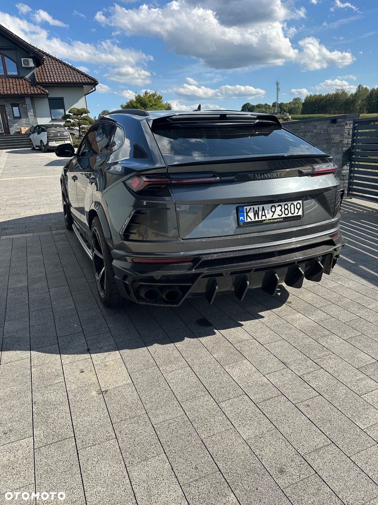 Lamborghini Urus - 8