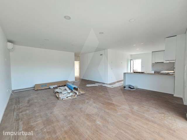 Moradia T3+1 térrea em construção situada na Quinta do Loureiro - Grande imagem: 3/21
