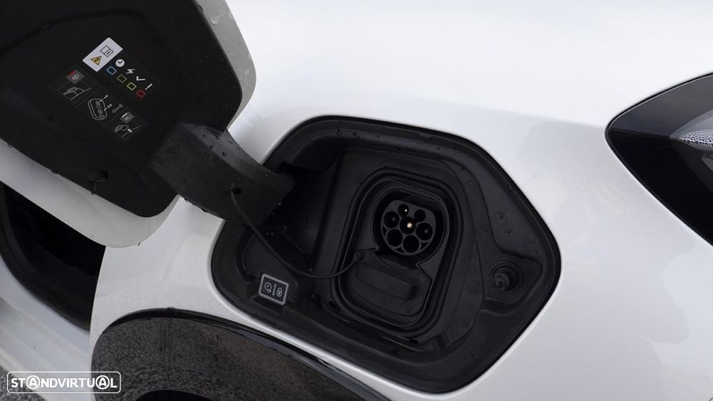 Peugeot e-208 50 kWh GT Pack - 18