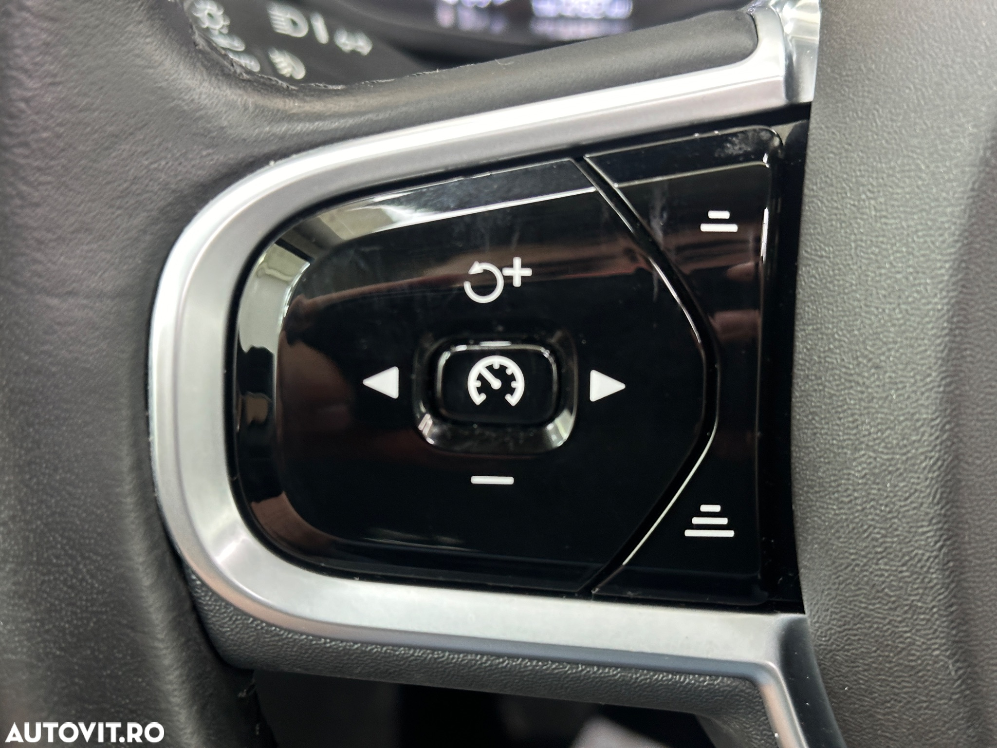 Volvo XC 60 - 33
