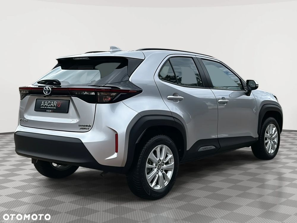 Toyota Yaris Cross Hybrid 1.5 Comfort AWD - 4