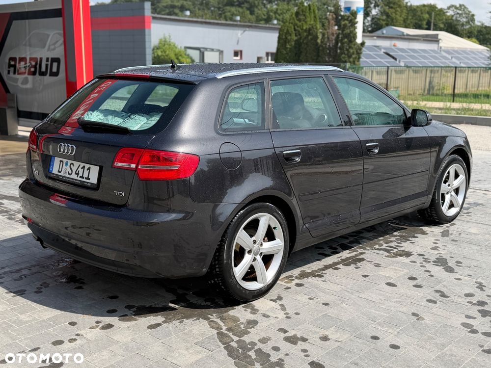 Audi A3 Sportback - 3