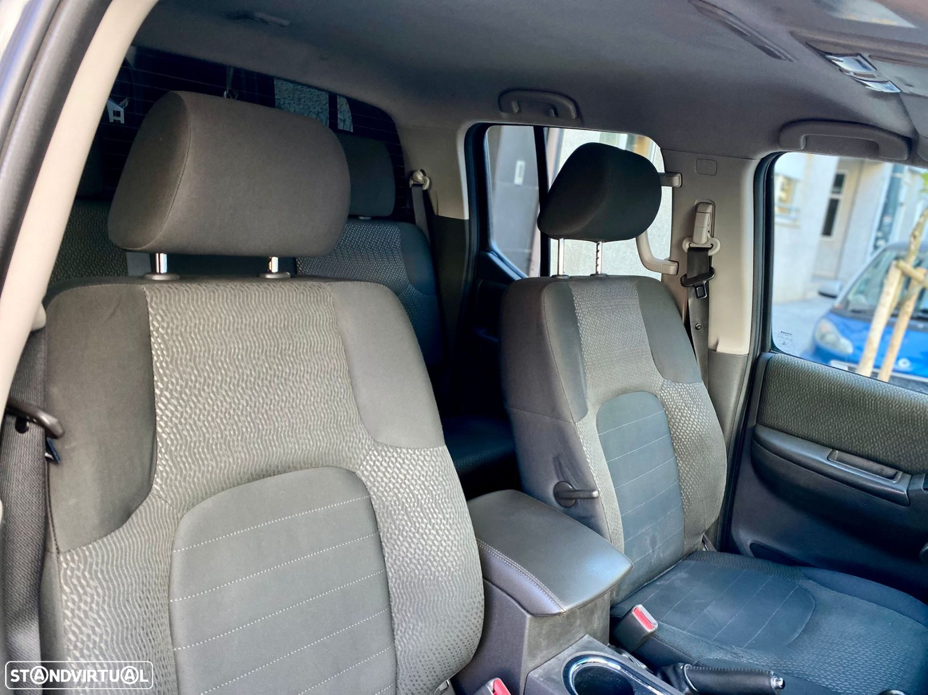 Nissan Navara 2.5 dCi CD SE 4WD - 29