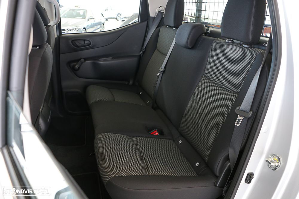 Nissan Navara 2.3 dCi CD 4WD Visia - 5