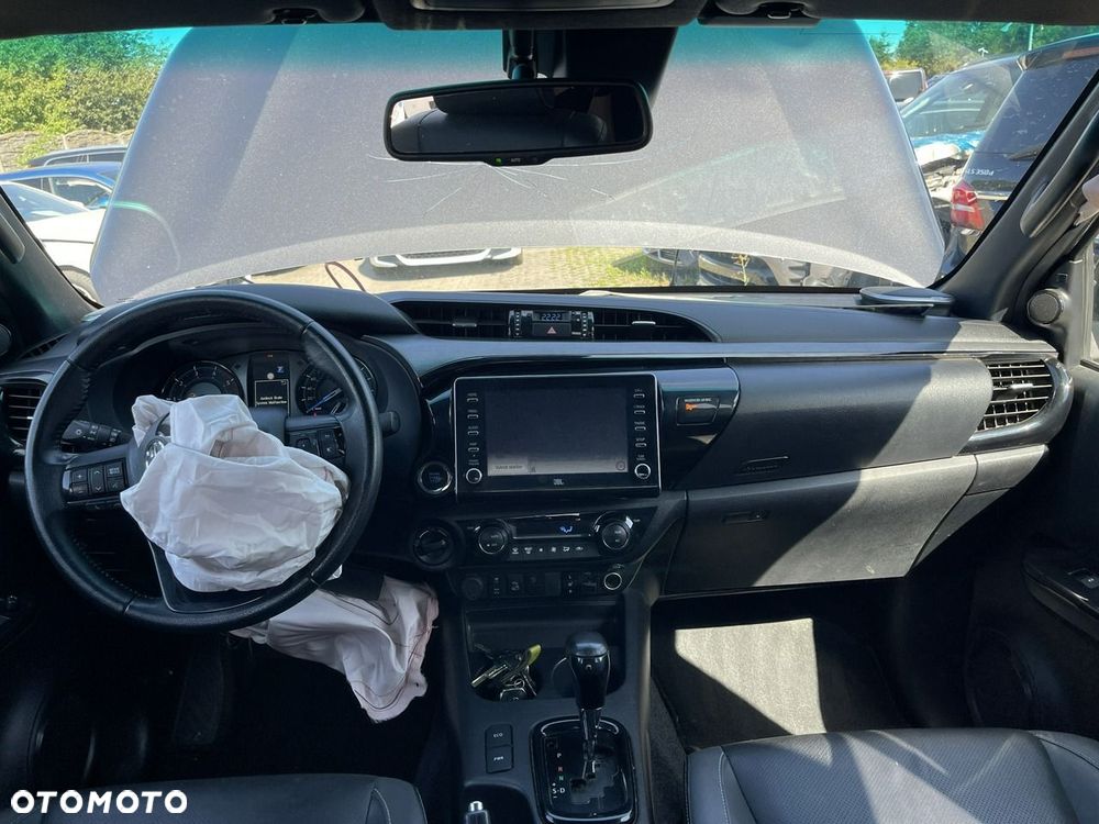 Toyota Hilux 4x4 Double Cab Autm Invincible - 11