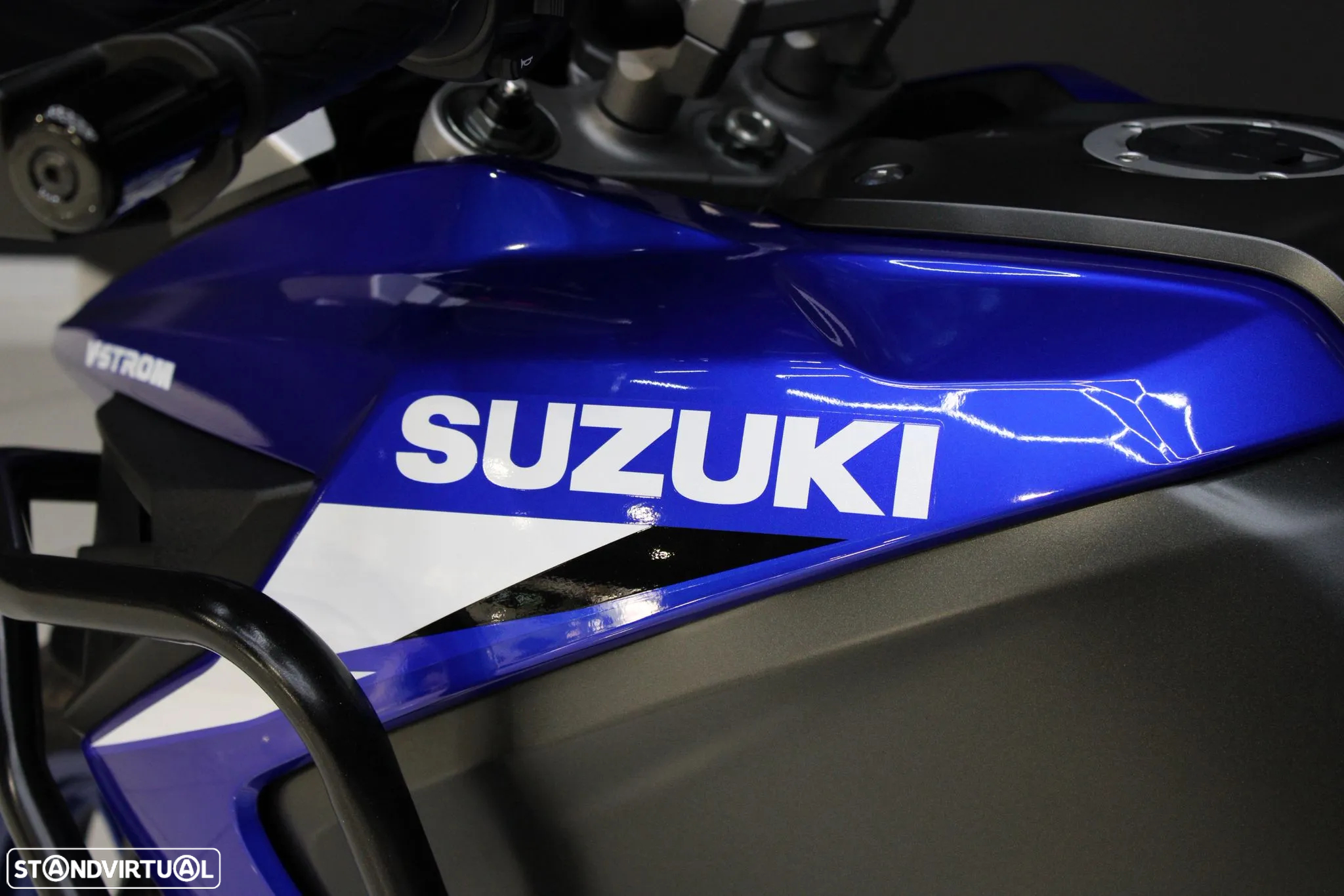 Suzuki DL V-STROM 1050 - 8