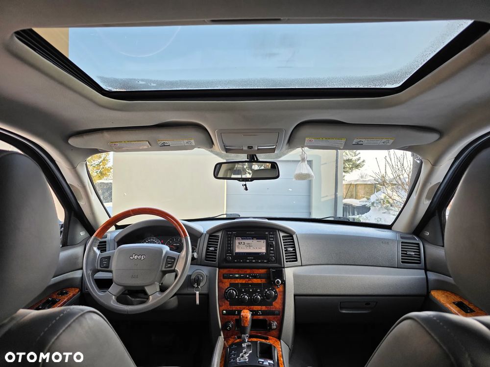 Jeep Grand Cherokee - 8