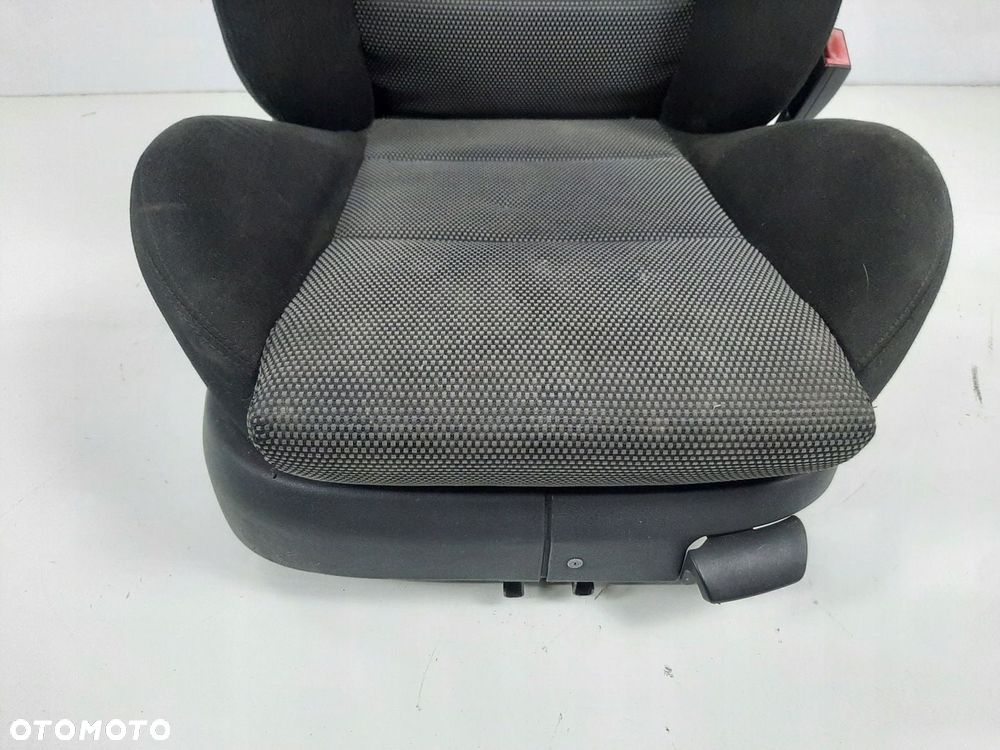 SEAT LEON 1.6 16V 04R FOTEL PRAWY KIEROWCY 1J4881106GK - 6