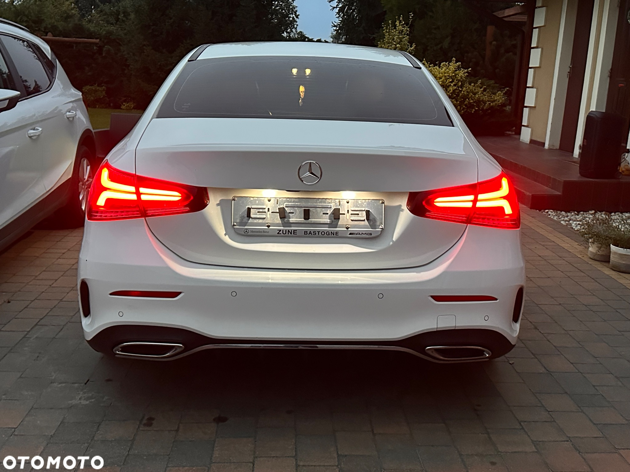 Mercedes-Benz Klasa A 180 7G-DCT AMG Line - 31