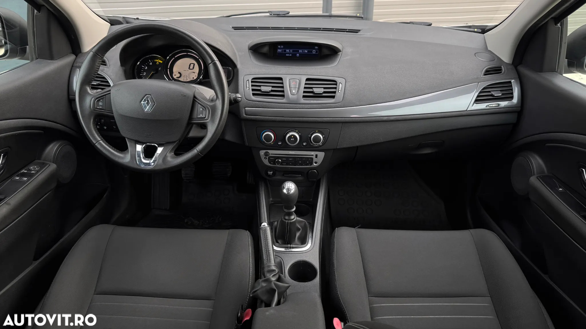 Renault Megane dCi 110 FAP LIMITED - 5
