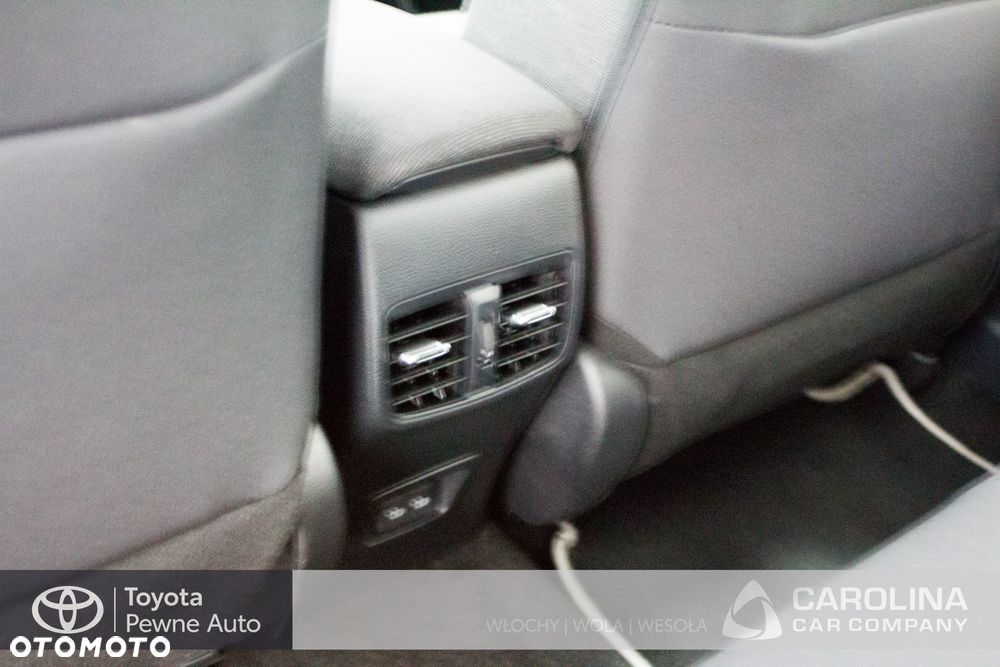 Toyota Corolla - 12
