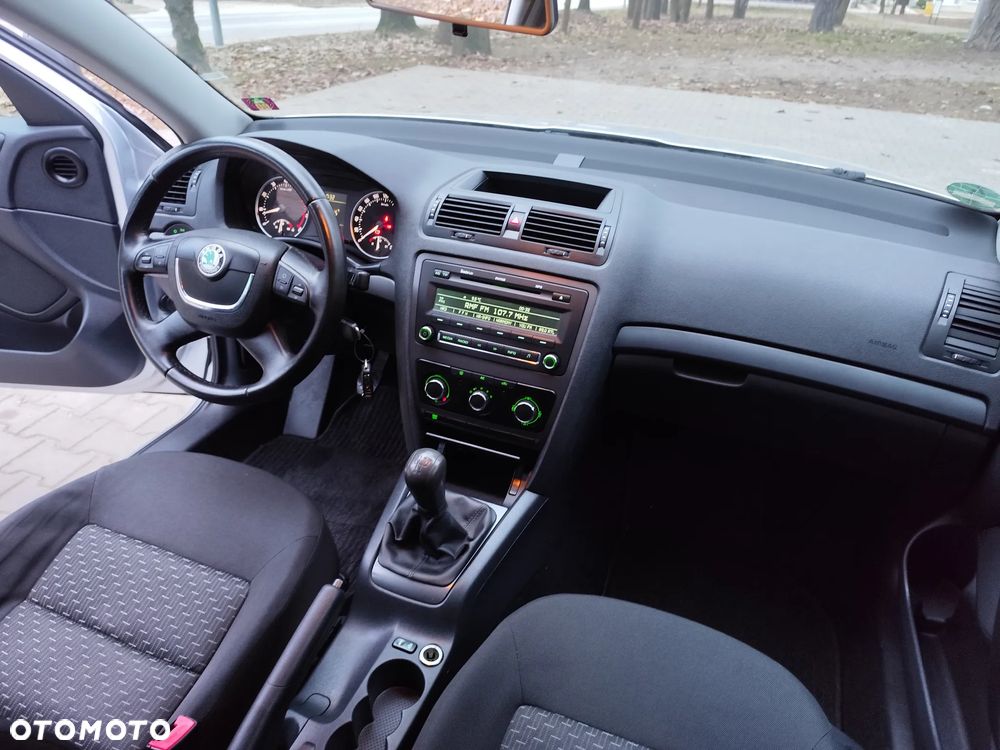 Skoda Octavia 1.6 Team Edition - 30