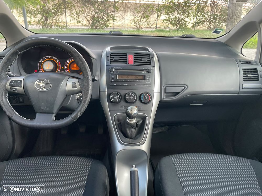 Toyota Auris 1.4 VVT-i AC - 12