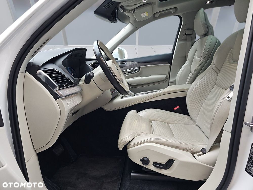 Volvo XC 90 T8 AWD Plug-In Hybrid Inscription 7os - 7