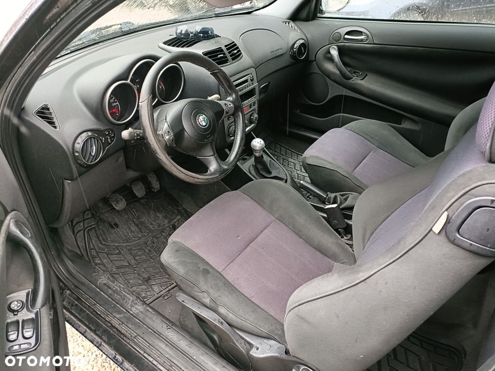 Alfa Romeo 147 - 7