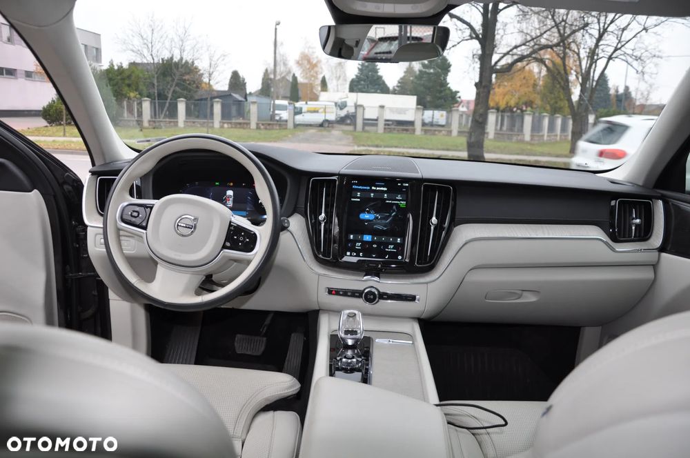 Volvo XC 60 T8 AWD Recharge Polestar Engineered - 14