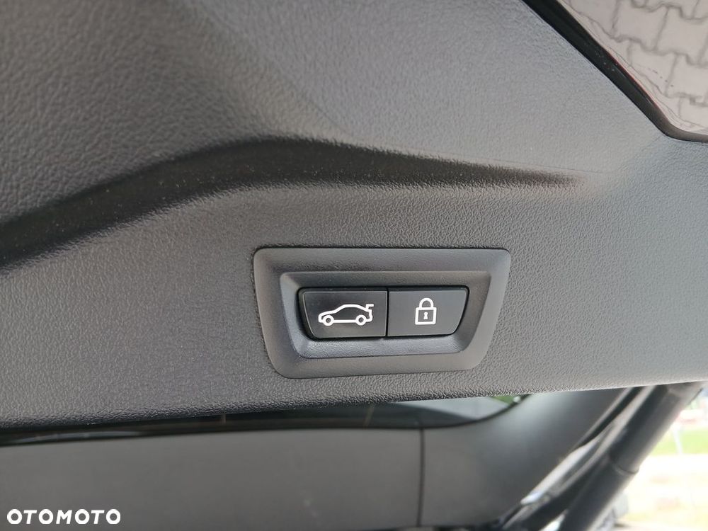 BMW X5 xDrive40d mHEV - 36