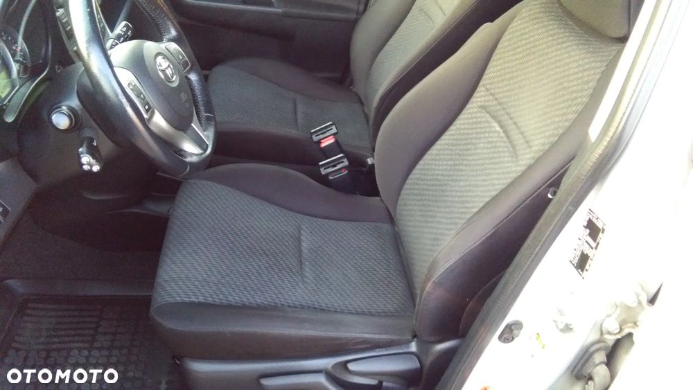 Toyota Verso S 1.33 Premium - 17