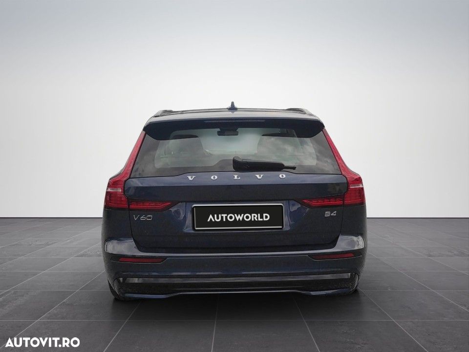 Volvo V60 B4 MHEV AT Plus Dark - 5
