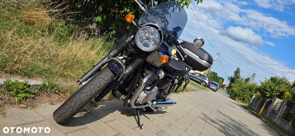 Triumph Bonneville - 8