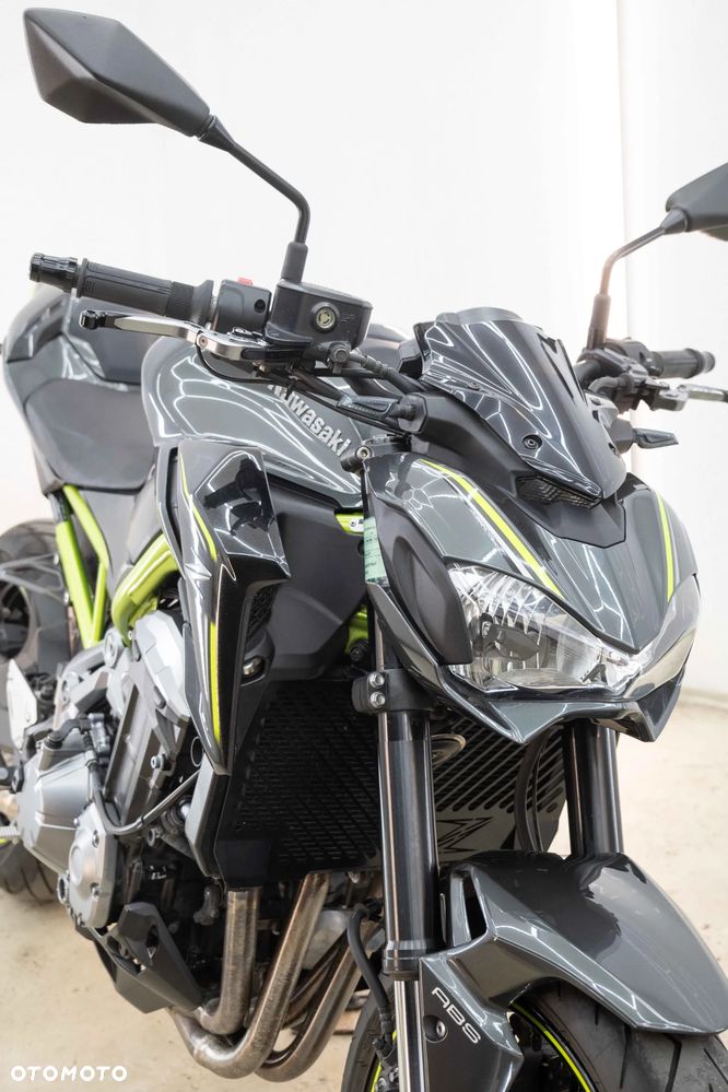 Kawasaki Z 900 - 11
