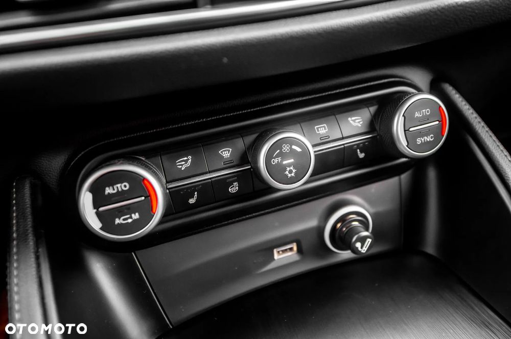 Alfa Romeo Stelvio 2.2 16V AT8 Q4 Sprint - 31