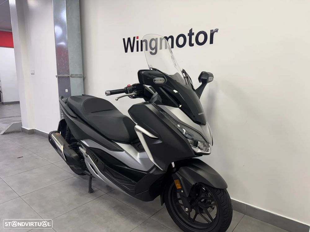 Honda Forza 300 - 3