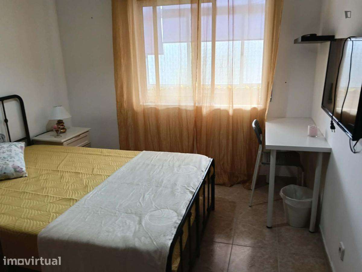 Quarto - localizado em Setubal - Grande imagem: 5/9