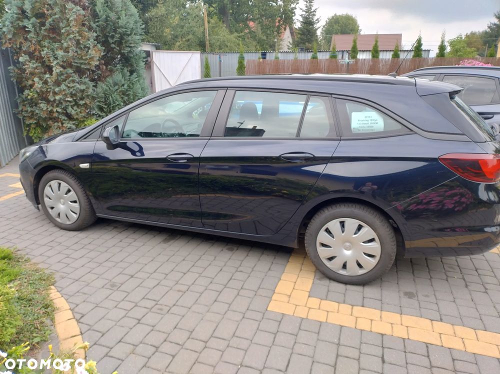 Opel Astra 1.6 CDTI Essentia S&S - 2