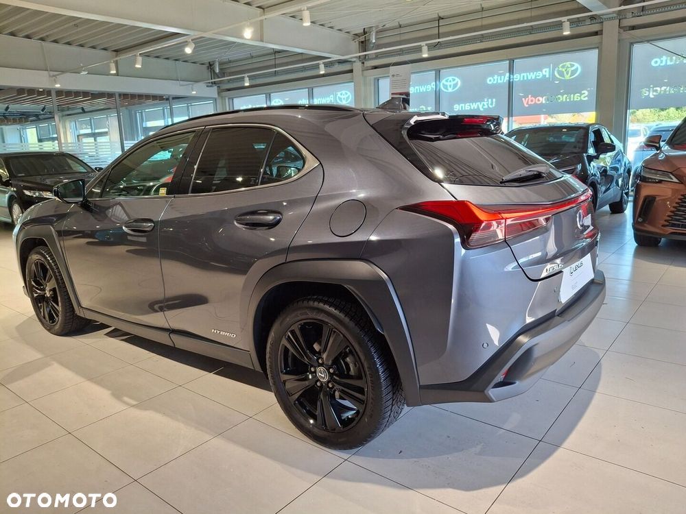 Lexus UX - 11