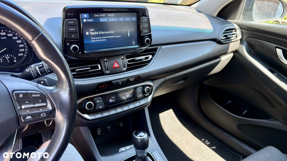 Hyundai i30 1.6 D Comfort DCT - 34