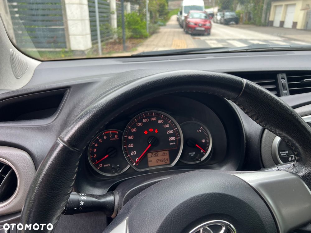 Toyota Yaris 1.0 Active EU6 - 14
