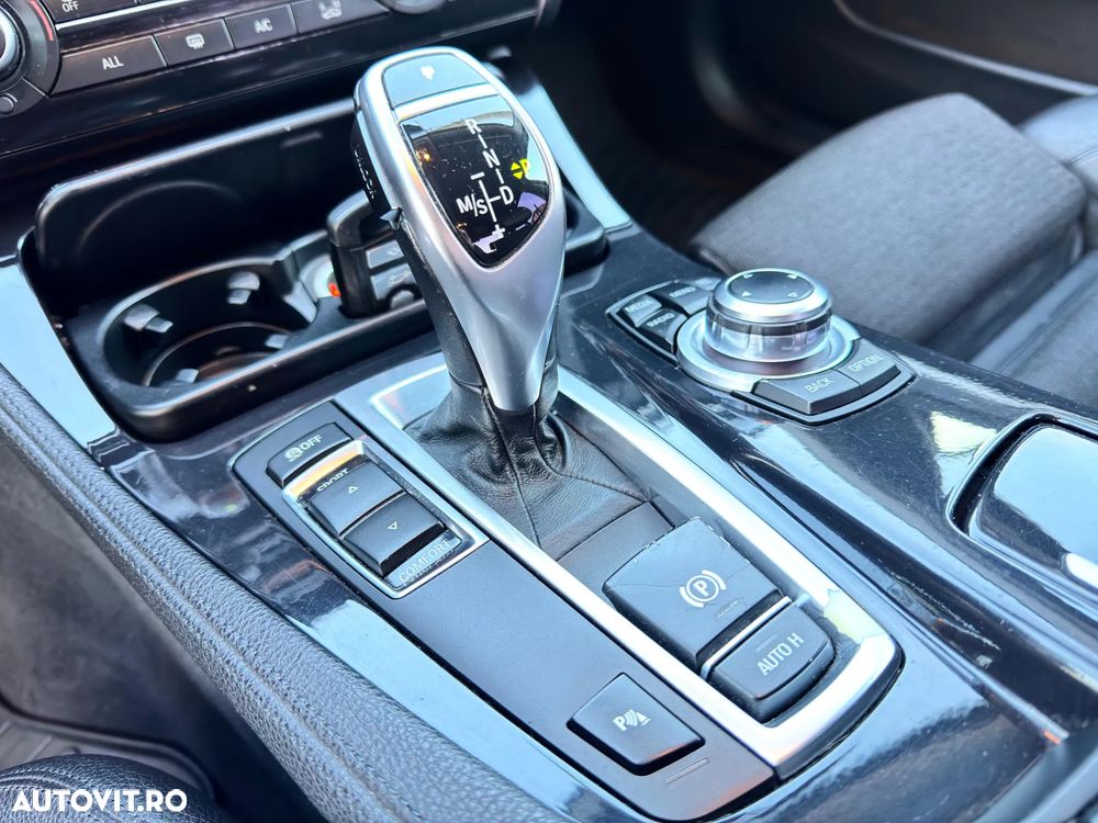 BMW Seria 5 520d Sport-Aut. - 8