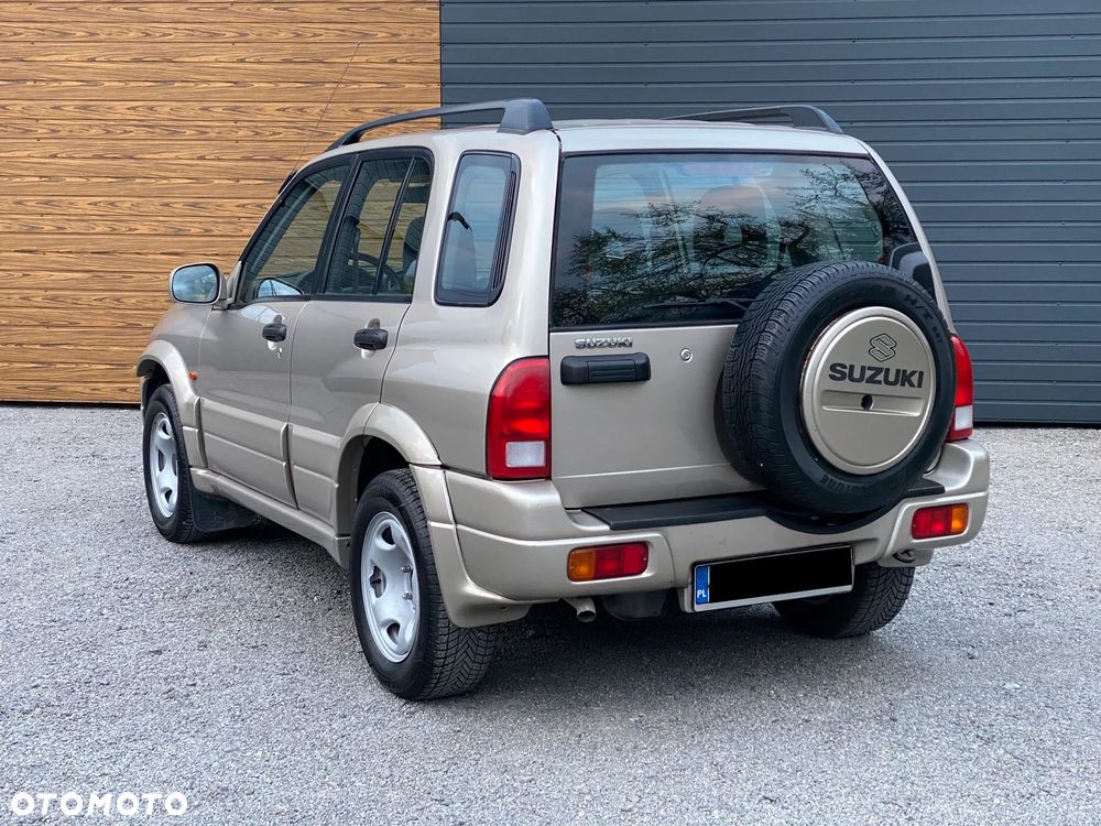 Suzuki Grand Vitara 2.0 Comfort Style - 4