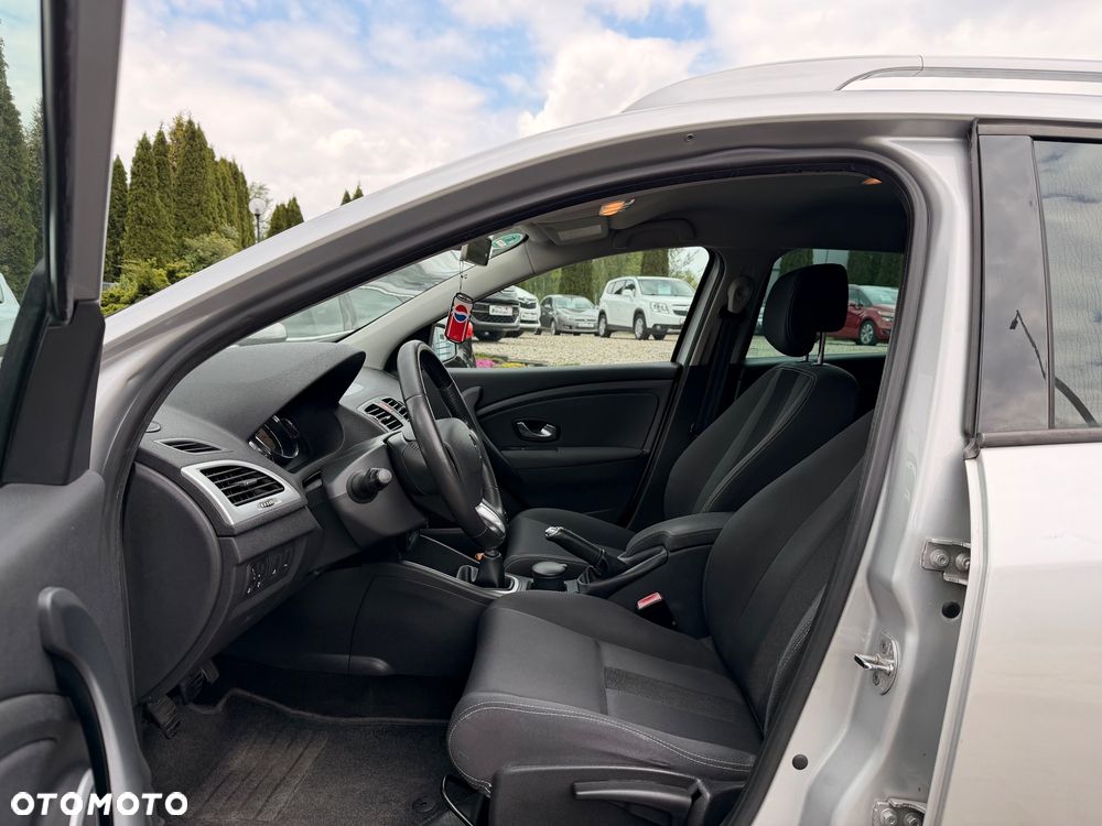 Renault Megane TCe 130 Dynamique - 9
