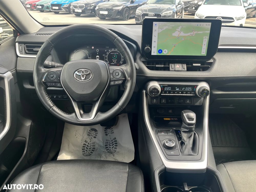 Toyota RAV4 - 12