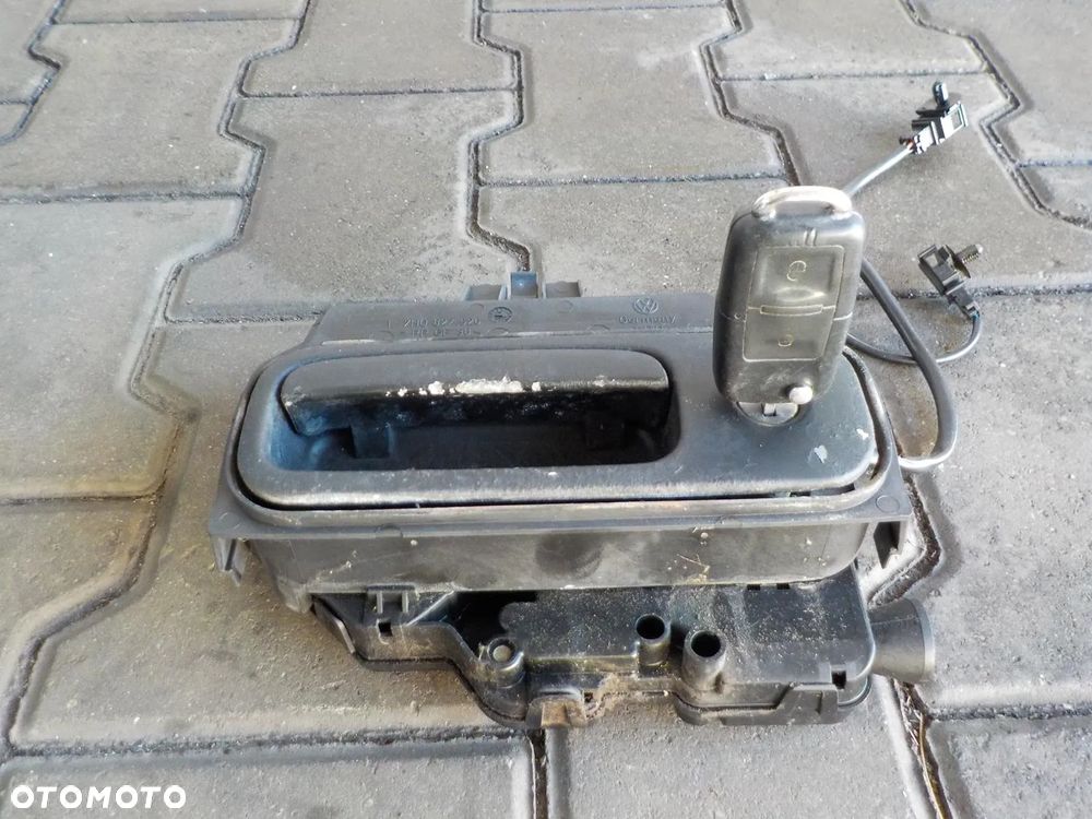 VW T5 ZAMEK KLAMKA KLAPY CENTRALNY ZAMEK - 2