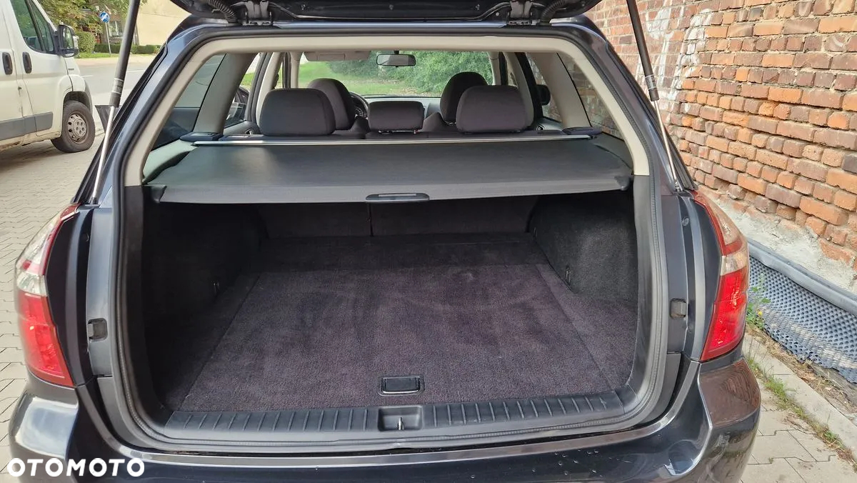 Subaru Legacy Kombi 2.0D Sport - 10